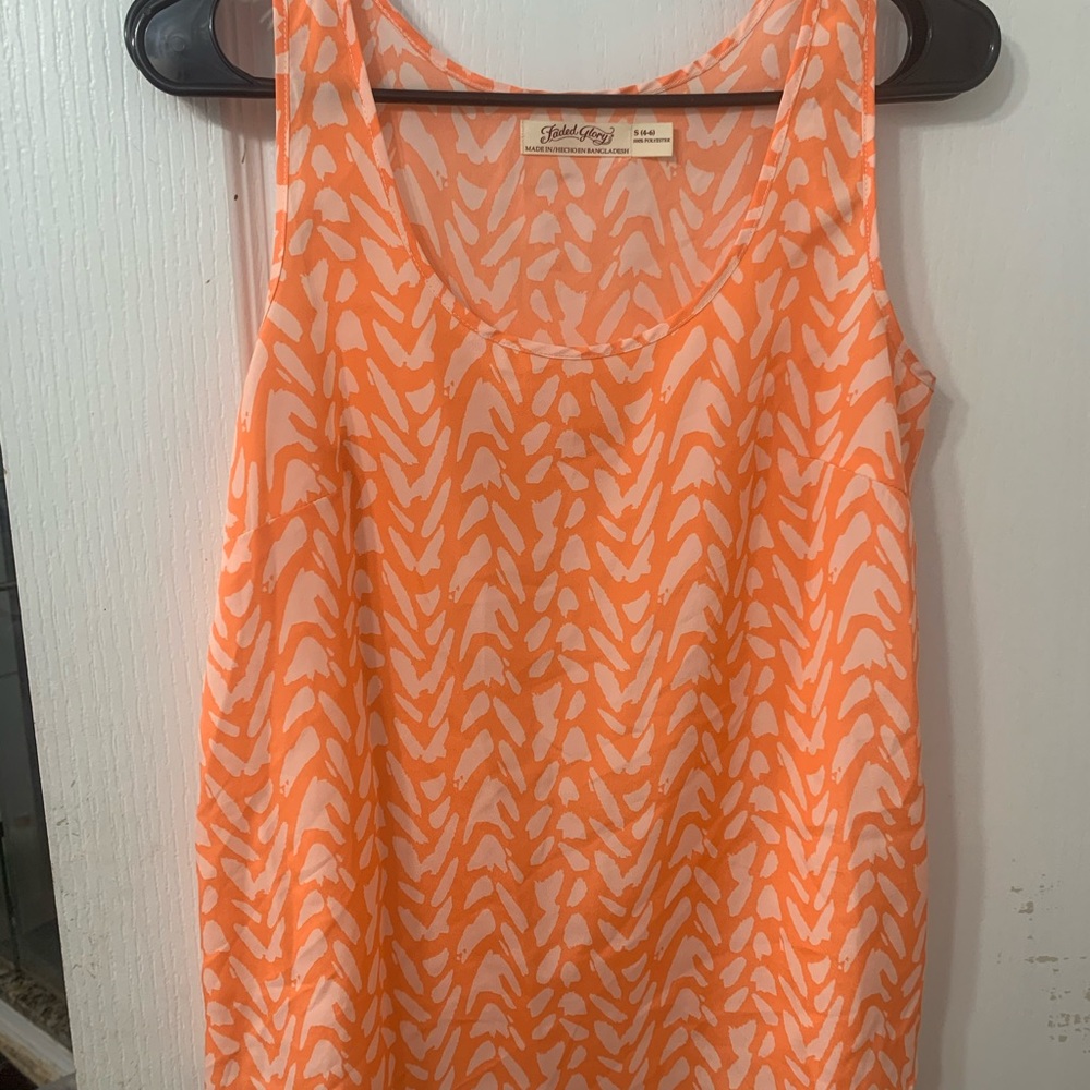 Tank top.